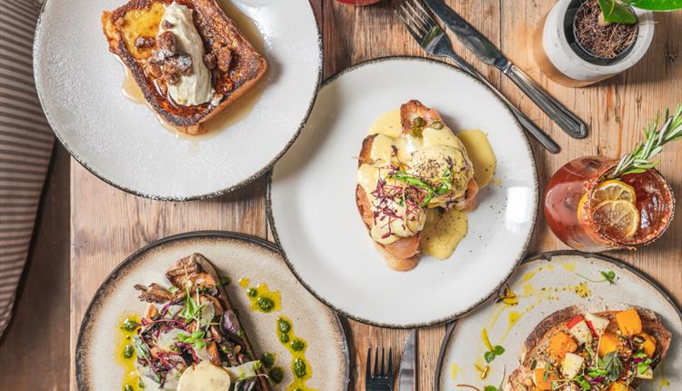 Where Locals in Manchester Go For Brunch: The Best Cafes